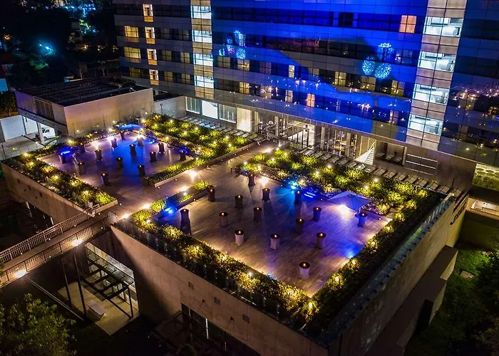 Galeria Plaza San Jeronimo Hotel